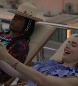 Emily_in_Paris_S02E02_WEBRip_x264-ION10_2721.jpg