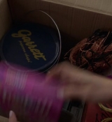 Emily_in_Paris_S02E03_WEBRip_x264-ION10_0082.jpg