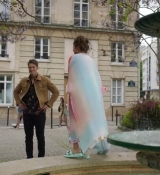 Emily_in_Paris_S02E03_WEBRip_x264-ION10_0156.jpg