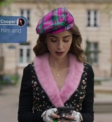Emily_in_Paris_S02E03_WEBRip_x264-ION10_0293.jpg