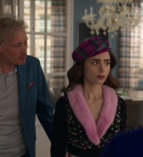 Emily_in_Paris_S02E03_WEBRip_x264-ION10_0519.jpg
