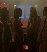 Emily_in_Paris_S02E03_WEBRip_x264-ION10_0705.jpg