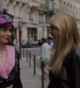 Emily_in_Paris_S02E03_WEBRip_x264-ION10_0919.jpg