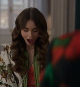 Emily_in_Paris_S02E03_WEBRip_x264-ION10_1178.jpg