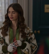 Emily_in_Paris_S02E03_WEBRip_x264-ION10_1222.jpg