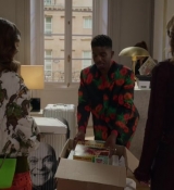 Emily_in_Paris_S02E03_WEBRip_x264-ION10_1226.jpg