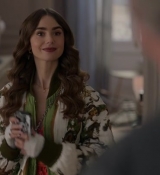 Emily_in_Paris_S02E03_WEBRip_x264-ION10_1251.jpg
