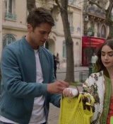 Emily_in_Paris_S02E03_WEBRip_x264-ION10_1460.jpg