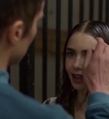 Emily_in_Paris_S02E03_WEBRip_x264-ION10_1601.jpg