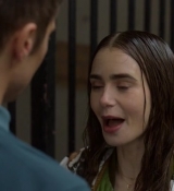 Emily_in_Paris_S02E03_WEBRip_x264-ION10_1619.jpg