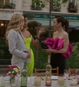 Emily_in_Paris_S02E03_WEBRip_x264-ION10_1905.jpg