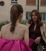 Emily_in_Paris_S02E03_WEBRip_x264-ION10_2015.jpg