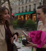 Emily_in_Paris_S02E03_WEBRip_x264-ION10_2050.jpg