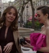 Emily_in_Paris_S02E03_WEBRip_x264-ION10_2055.jpg