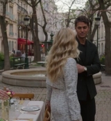Emily_in_Paris_S02E03_WEBRip_x264-ION10_2063.jpg