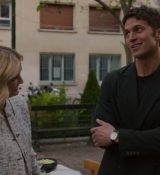 Emily_in_Paris_S02E03_WEBRip_x264-ION10_2087.jpg
