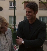 Emily_in_Paris_S02E03_WEBRip_x264-ION10_2090.jpg