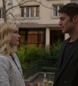 Emily_in_Paris_S02E03_WEBRip_x264-ION10_2101.jpg