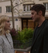Emily_in_Paris_S02E03_WEBRip_x264-ION10_2104.jpg