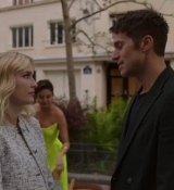 Emily_in_Paris_S02E03_WEBRip_x264-ION10_2106.jpg