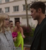 Emily_in_Paris_S02E03_WEBRip_x264-ION10_2109.jpg