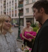 Emily_in_Paris_S02E03_WEBRip_x264-ION10_2118.jpg