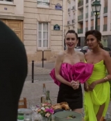 Emily_in_Paris_S02E03_WEBRip_x264-ION10_2131.jpg