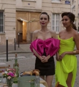Emily_in_Paris_S02E03_WEBRip_x264-ION10_2138.jpg