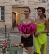 Emily_in_Paris_S02E03_WEBRip_x264-ION10_2139.jpg