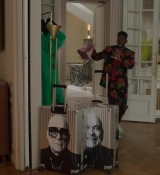Emily_in_Paris_S02E03_WEBRip_x264-ION10_2166.jpg