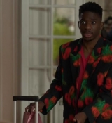 Emily_in_Paris_S02E03_WEBRip_x264-ION10_2172.jpg