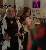 Emily_in_Paris_S02E03_WEBRip_x264-ION10_2177.jpg