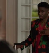 Emily_in_Paris_S02E03_WEBRip_x264-ION10_2193.jpg