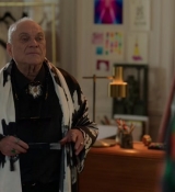 Emily_in_Paris_S02E03_WEBRip_x264-ION10_2214.jpg
