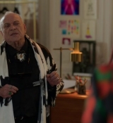 Emily_in_Paris_S02E03_WEBRip_x264-ION10_2223.jpg