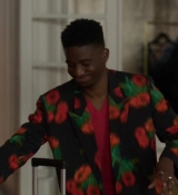 Emily_in_Paris_S02E03_WEBRip_x264-ION10_2247.jpg