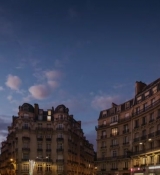 Emily_in_Paris_S02E03_WEBRip_x264-ION10_2280.jpg