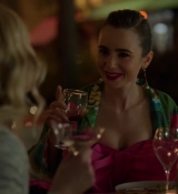 Emily_in_Paris_S02E03_WEBRip_x264-ION10_2347.jpg
