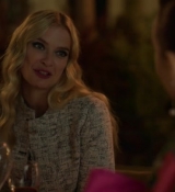 Emily_in_Paris_S02E03_WEBRip_x264-ION10_2357.jpg