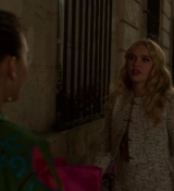 Emily_in_Paris_S02E03_WEBRip_x264-ION10_2686.jpg