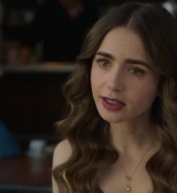 Emily_in_Paris_S02E04_WEBRip_x264-ION10_0040.jpg