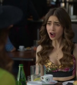 Emily_in_Paris_S02E04_WEBRip_x264-ION10_0044.jpg
