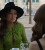 Emily_in_Paris_S02E04_WEBRip_x264-ION10_0055.jpg