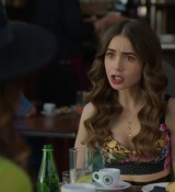 Emily_in_Paris_S02E04_WEBRip_x264-ION10_0061.jpg