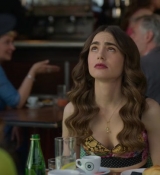 Emily_in_Paris_S02E04_WEBRip_x264-ION10_0075.jpg
