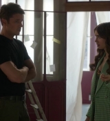 Emily_in_Paris_S02E04_WEBRip_x264-ION10_0169.jpg