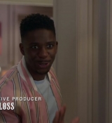 Emily_in_Paris_S02E04_WEBRip_x264-ION10_0224.jpg