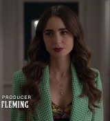 Emily_in_Paris_S02E04_WEBRip_x264-ION10_0230.jpg