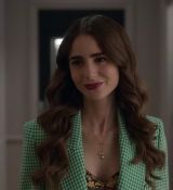 Emily_in_Paris_S02E04_WEBRip_x264-ION10_0235.jpg