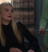 Emily_in_Paris_S02E04_WEBRip_x264-ION10_0269.jpg